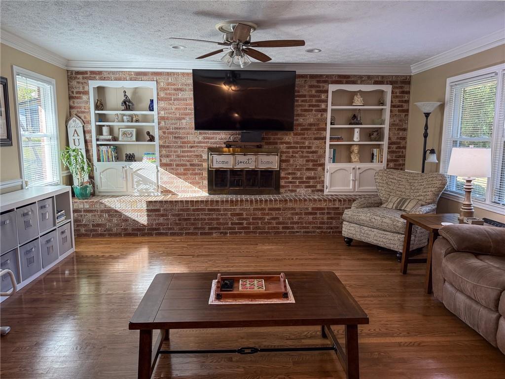 1733 Rhonda Lane