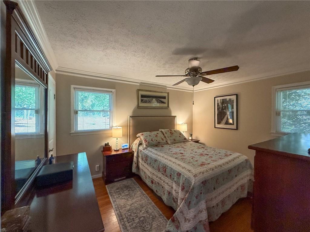 1733 Rhonda Lane
