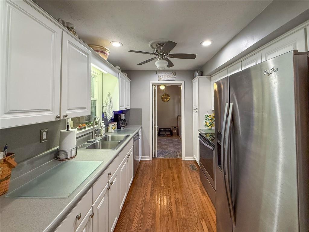 1733 Rhonda Lane