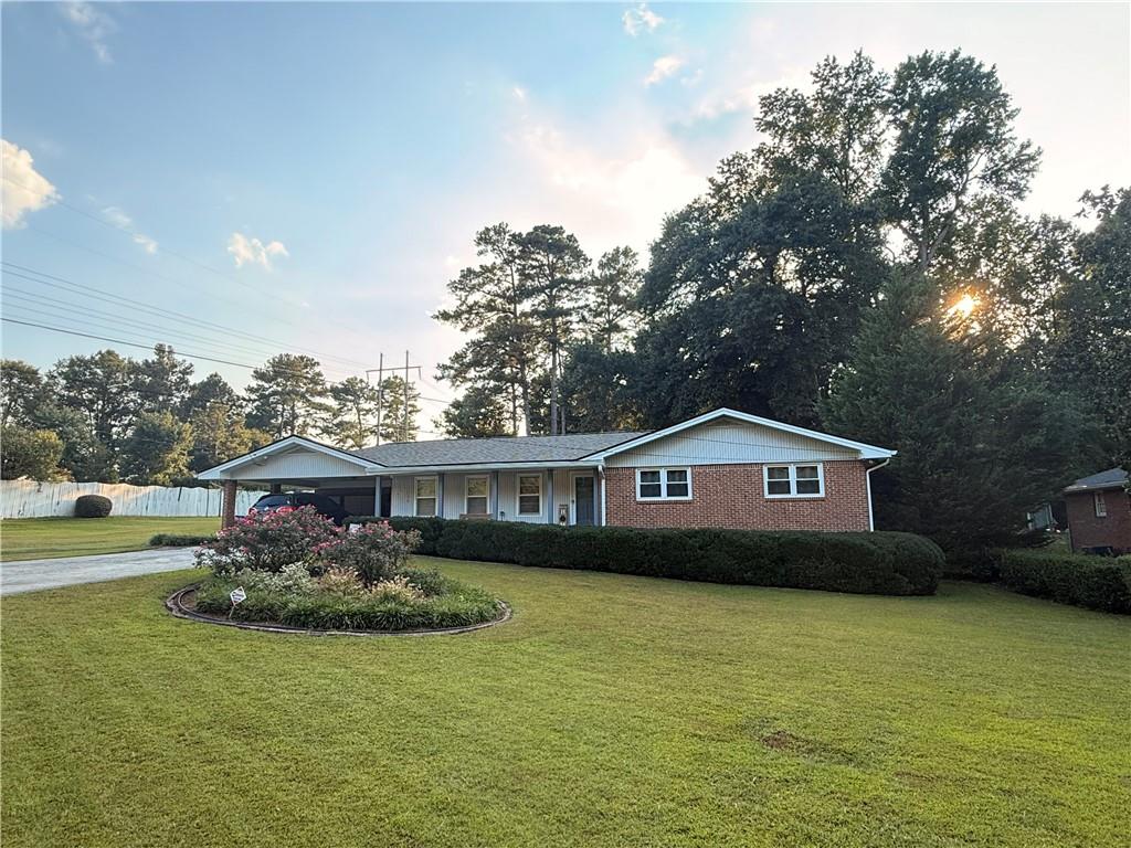 1733 Rhonda Lane