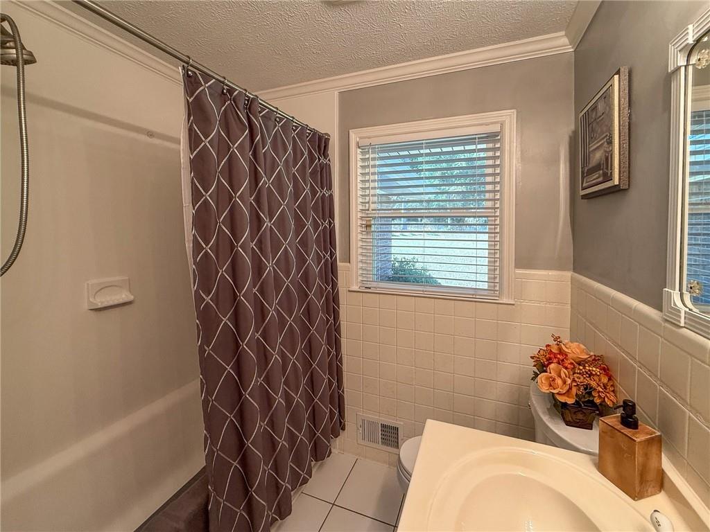 1733 Rhonda Lane