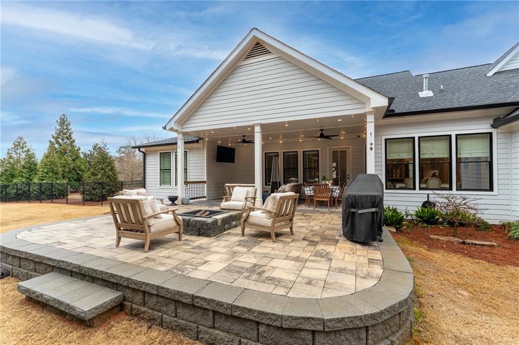 404 Fox Valley Drive