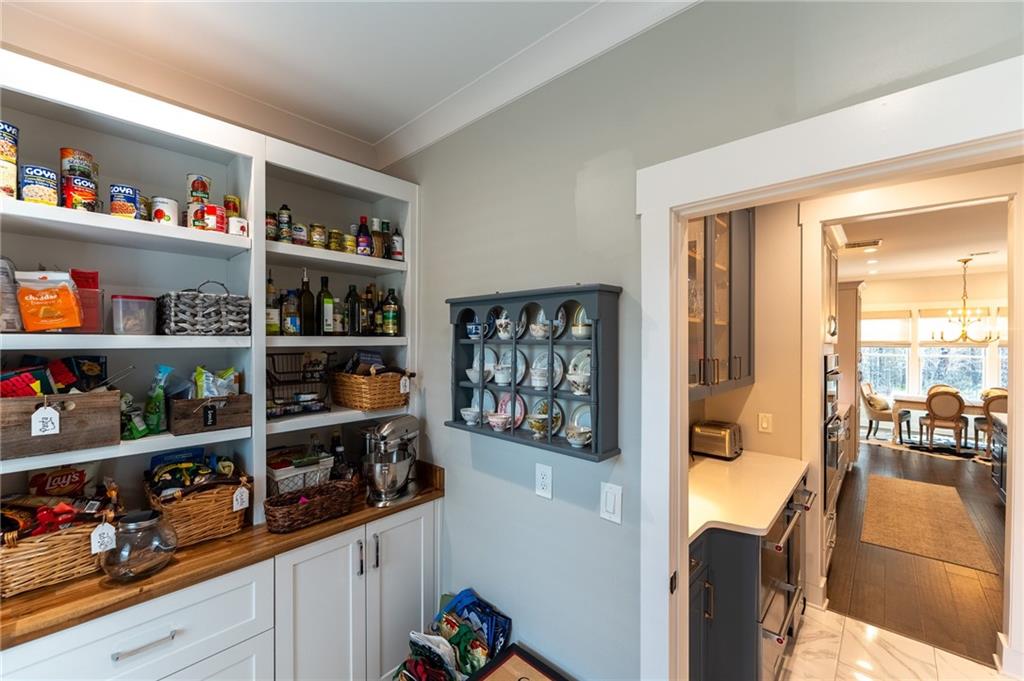 404 Fox Valley Drive