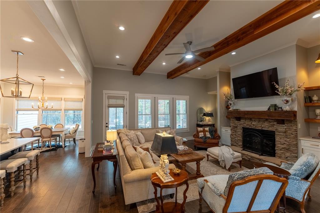 404 Fox Valley Drive