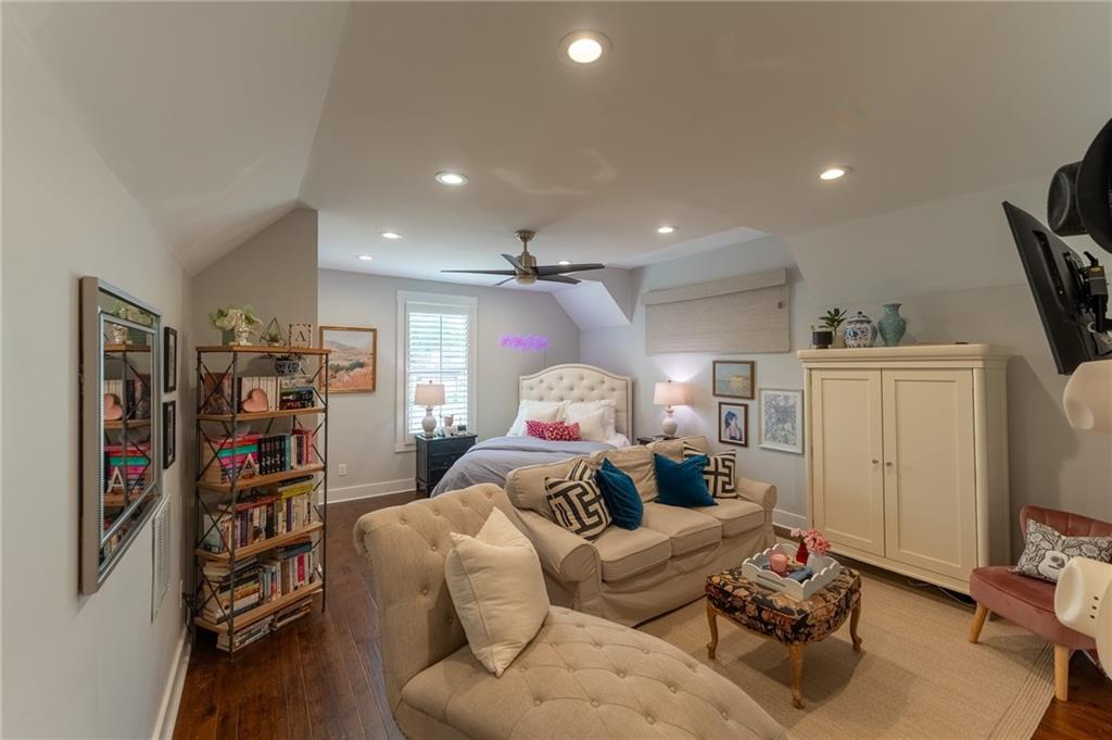 404 Fox Valley Drive