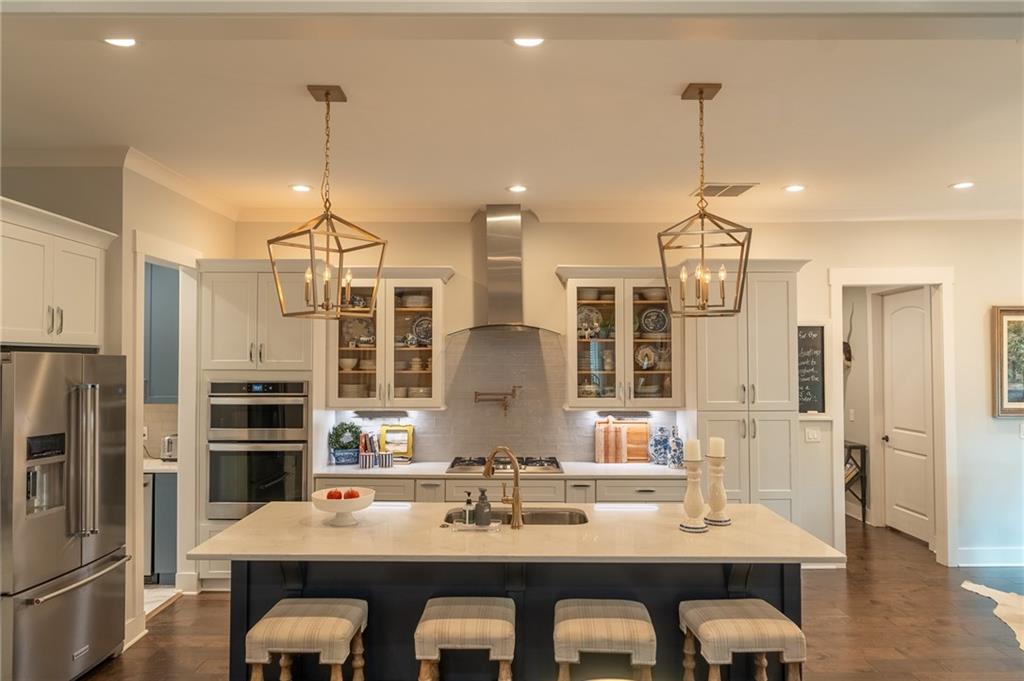 404 Fox Valley Drive