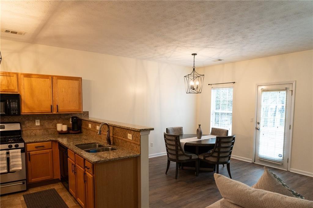 1514 Parc Main Street