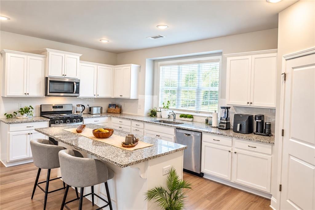 1576 Gin Blossom Circle