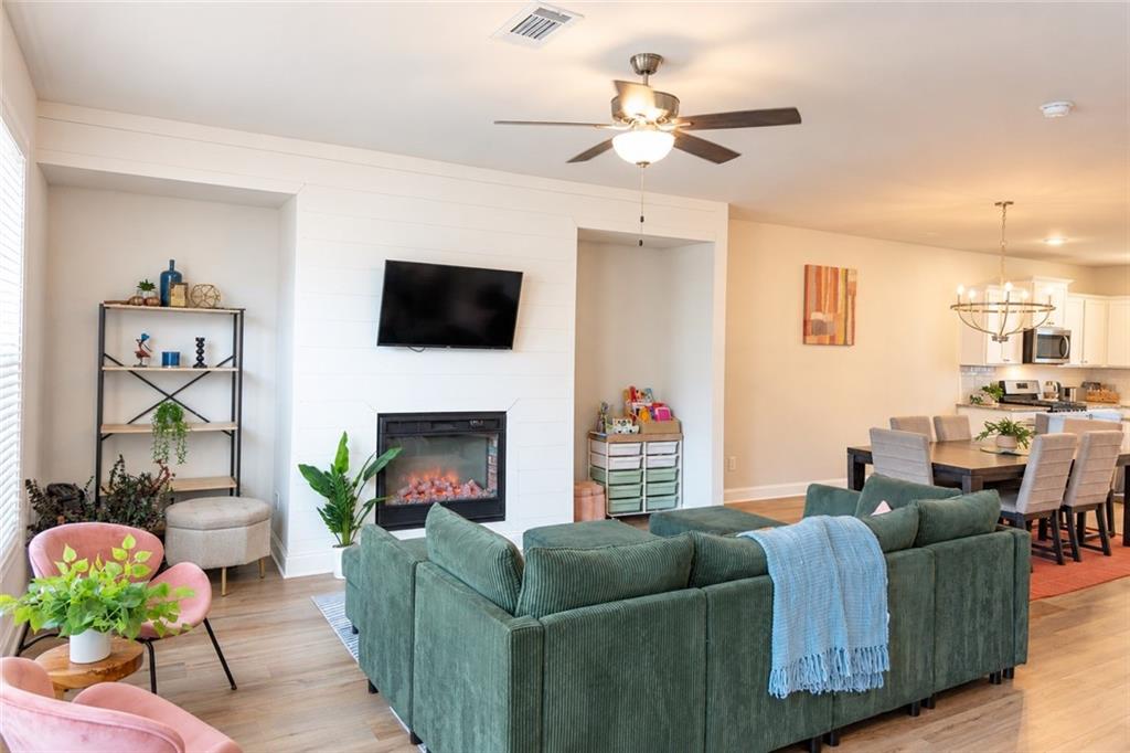1576 Gin Blossom Circle