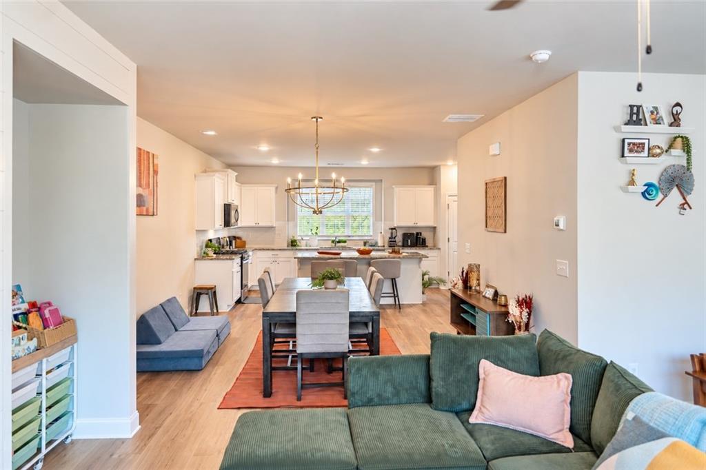 1576 Gin Blossom Circle