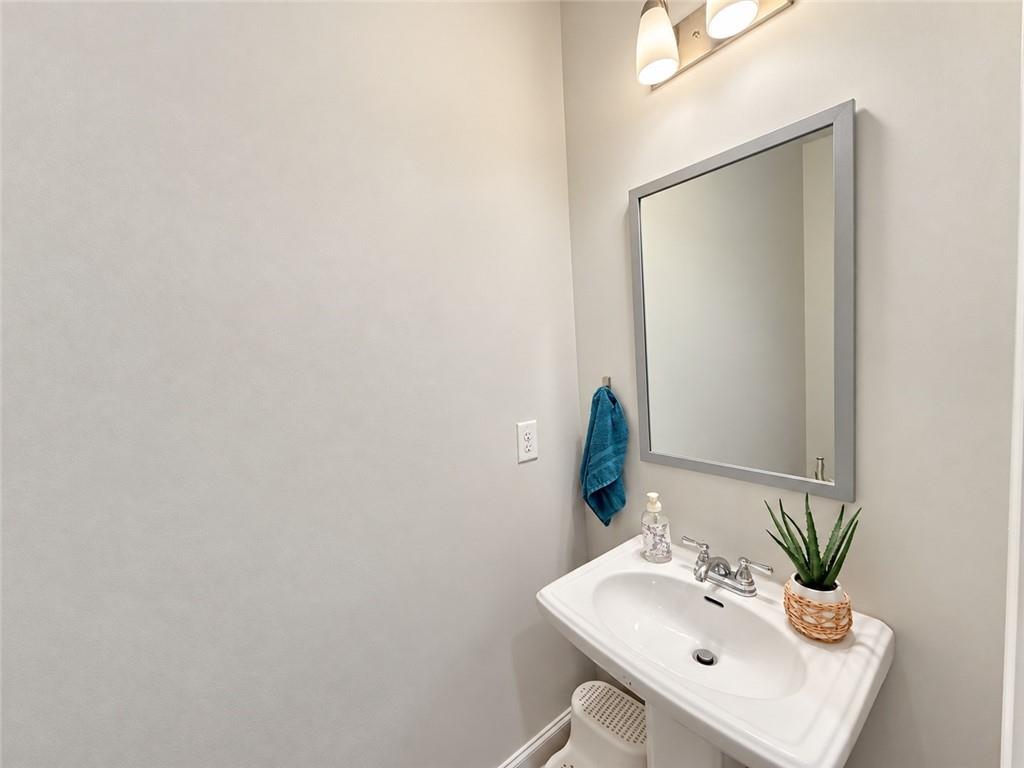 1576 Gin Blossom Circle