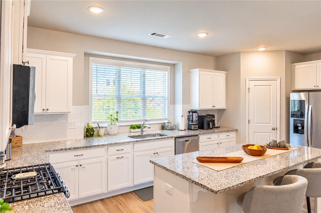 1576 Gin Blossom Circle