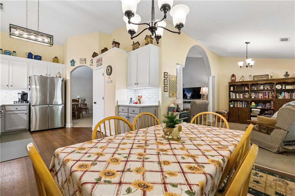 1912 Wheatfield Circle