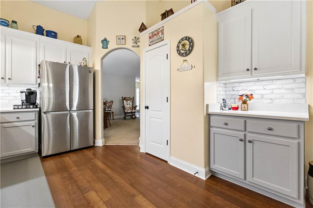 1912 Wheatfield Circle