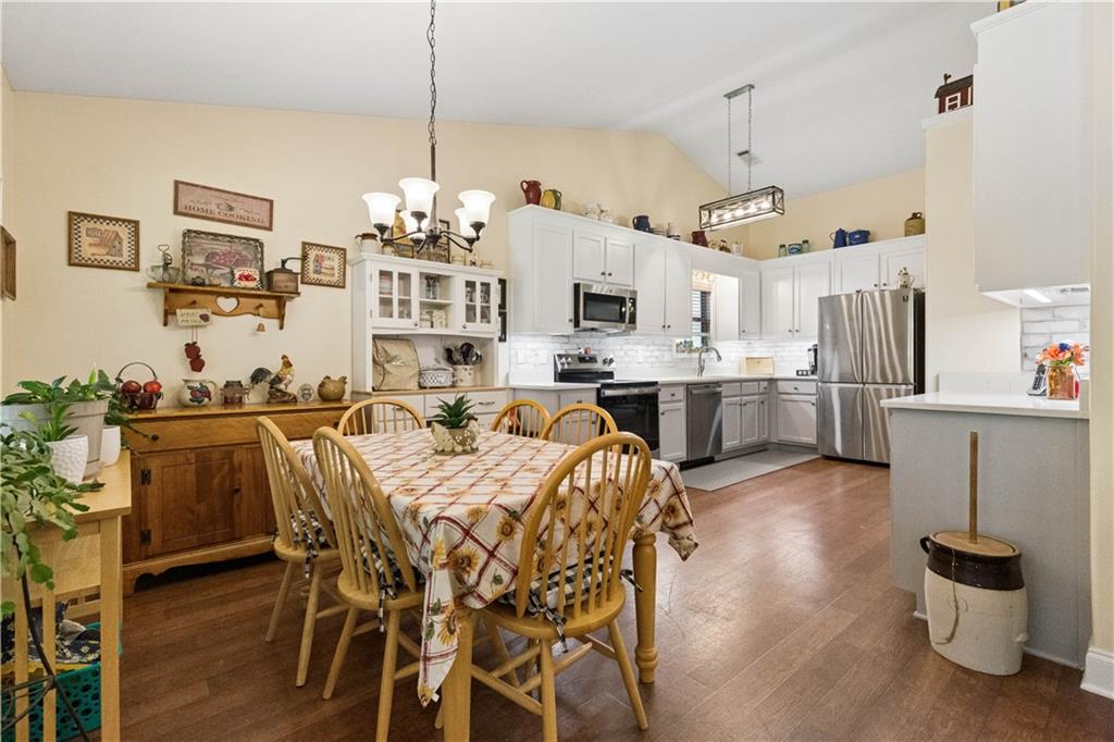 1912 Wheatfield Circle