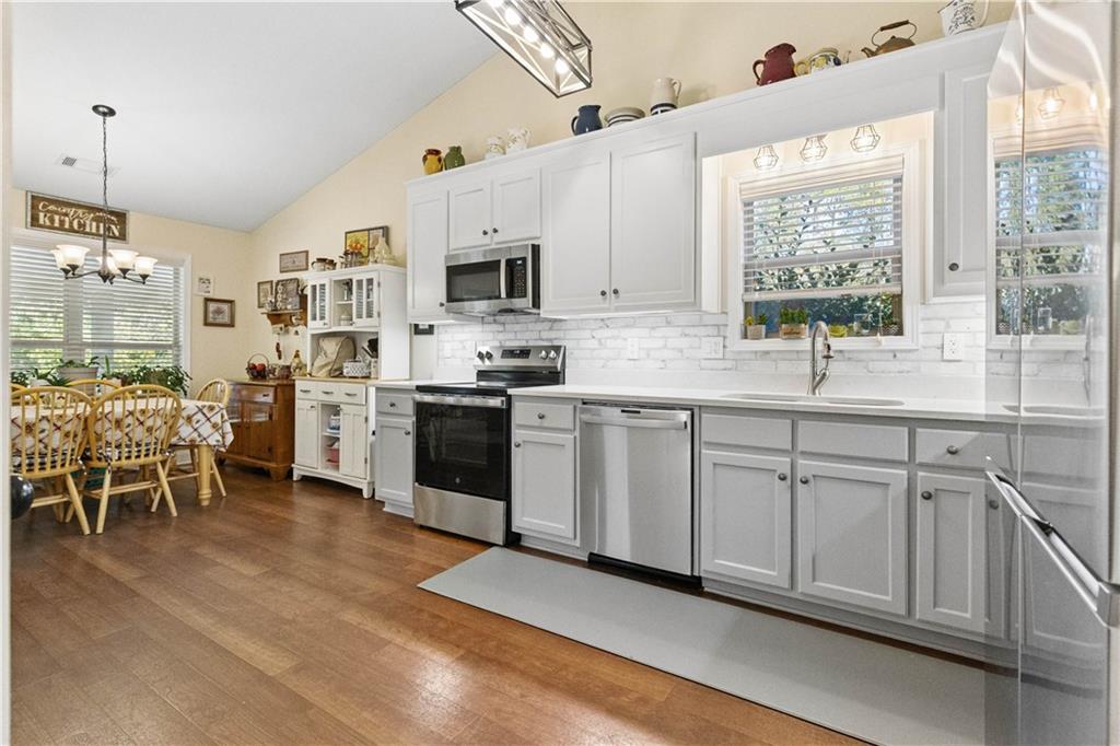 1912 Wheatfield Circle