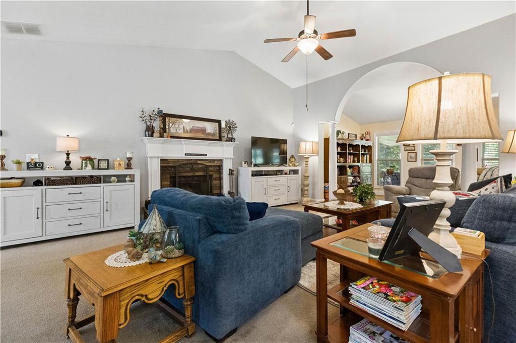 1912 Wheatfield Circle