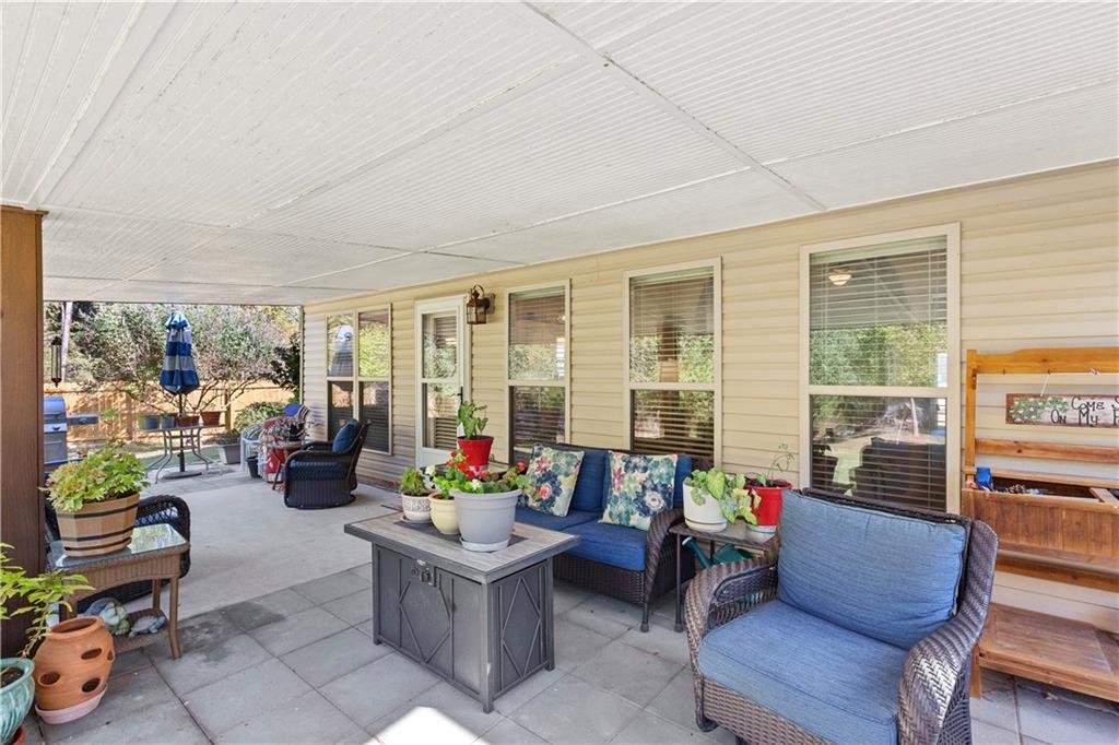 1912 Wheatfield Circle