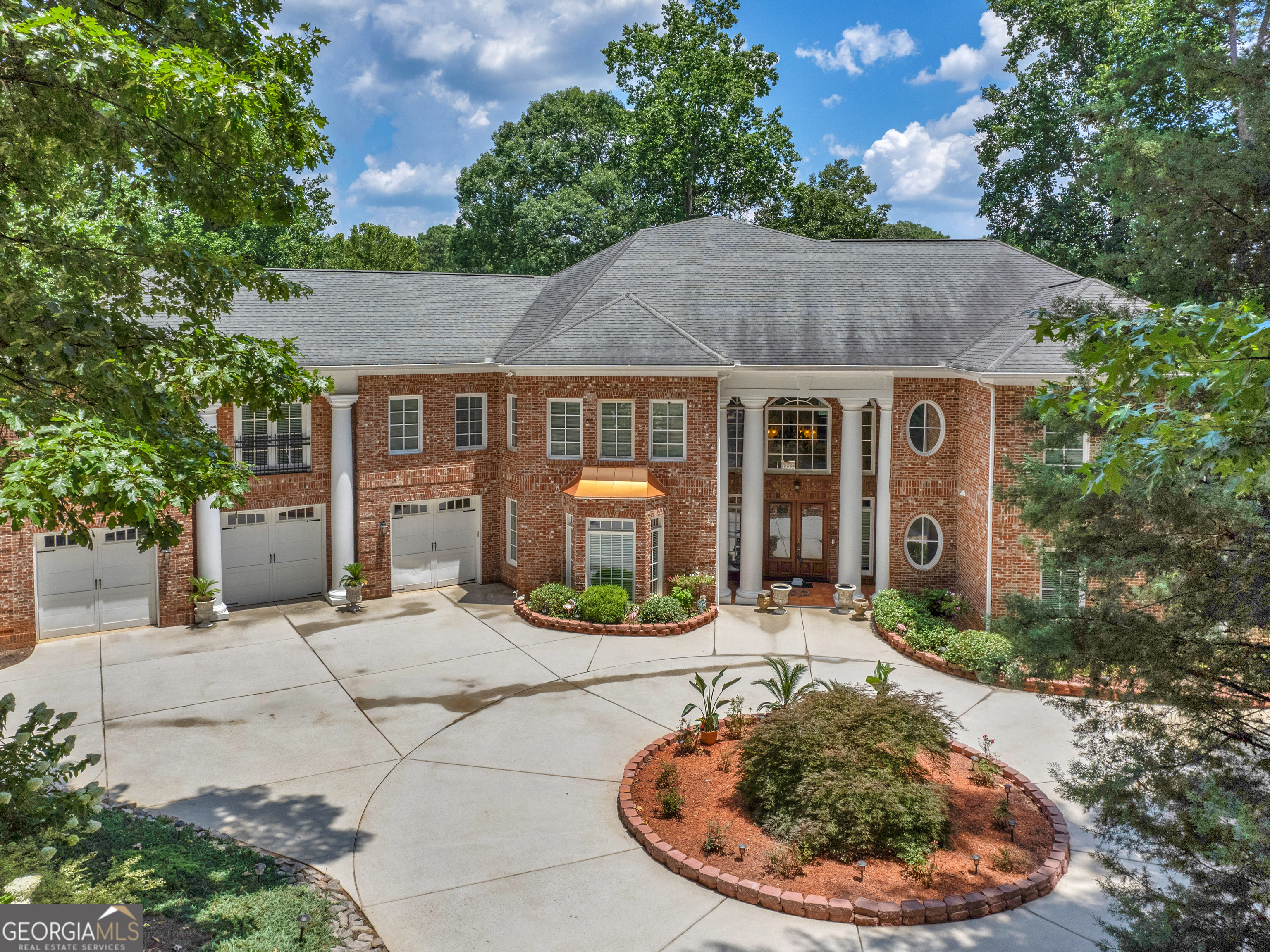 8636 Canal Drive