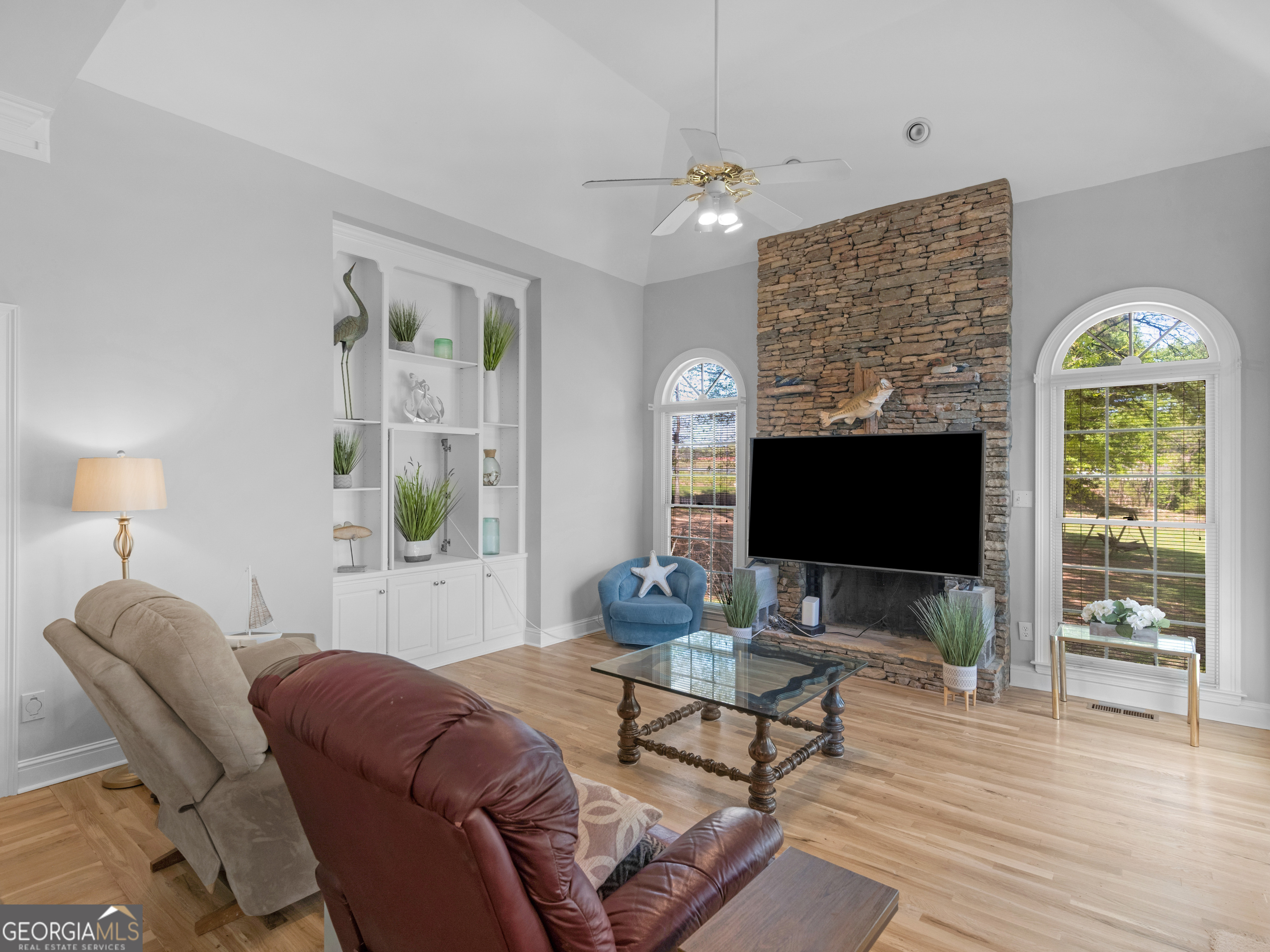 8560 Canal Drive