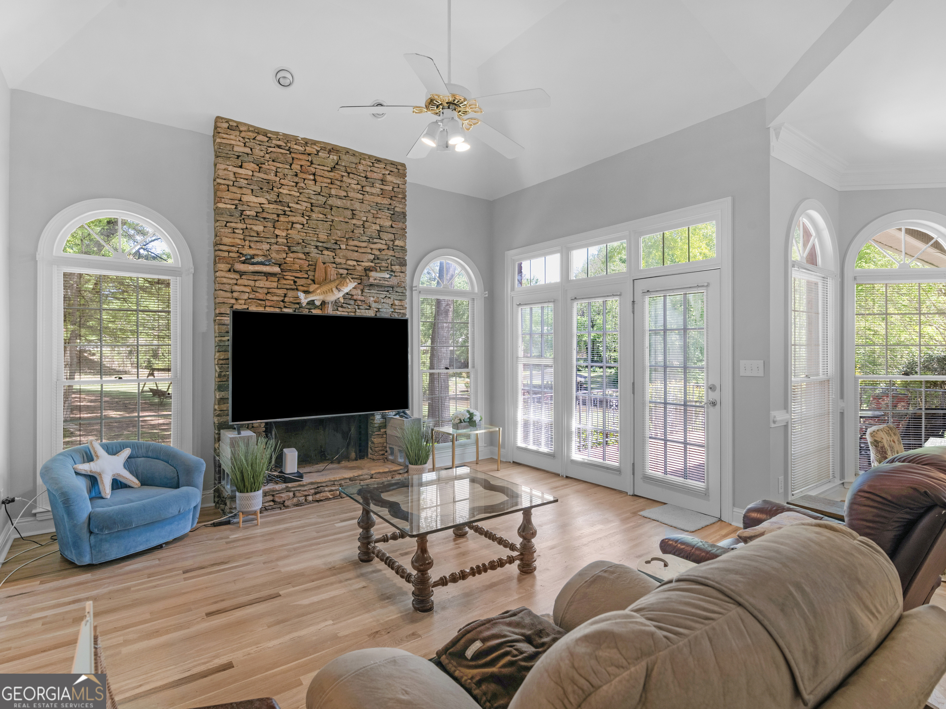 8560 Canal Drive
