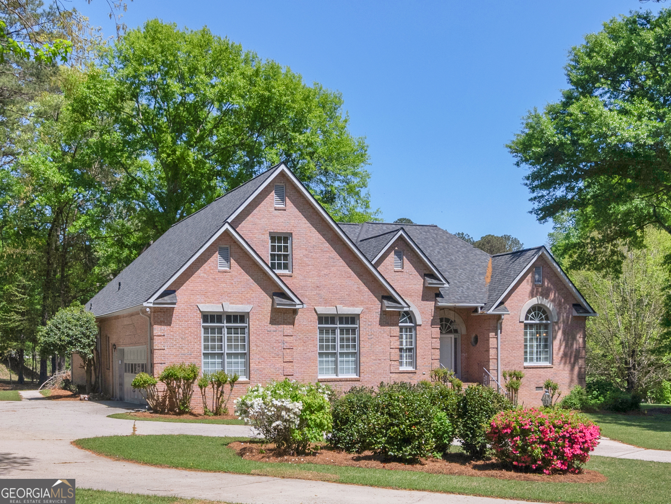 8560 Canal Drive