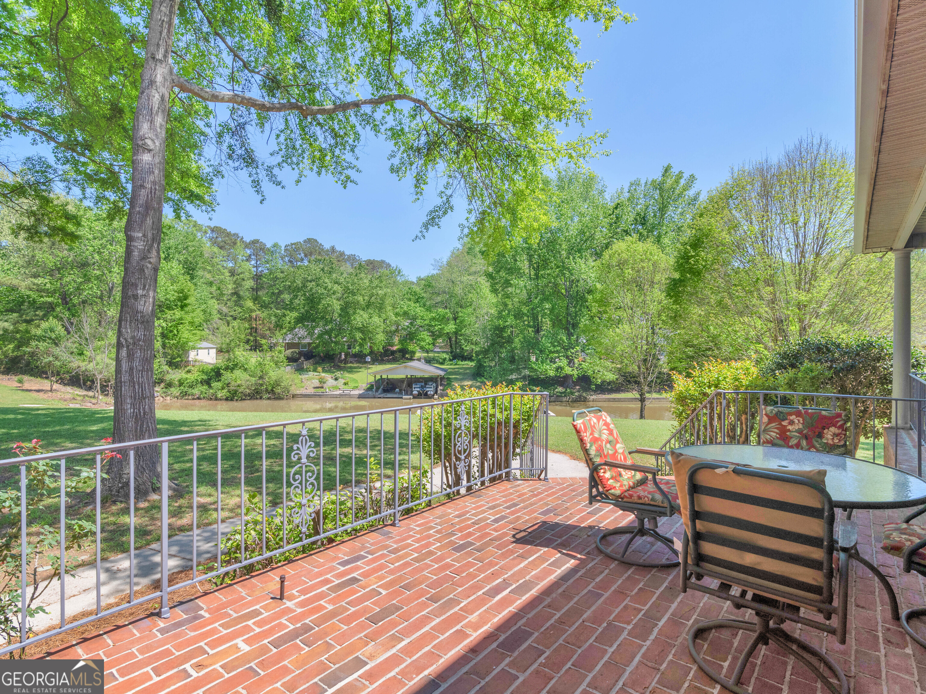 8560 Canal Drive