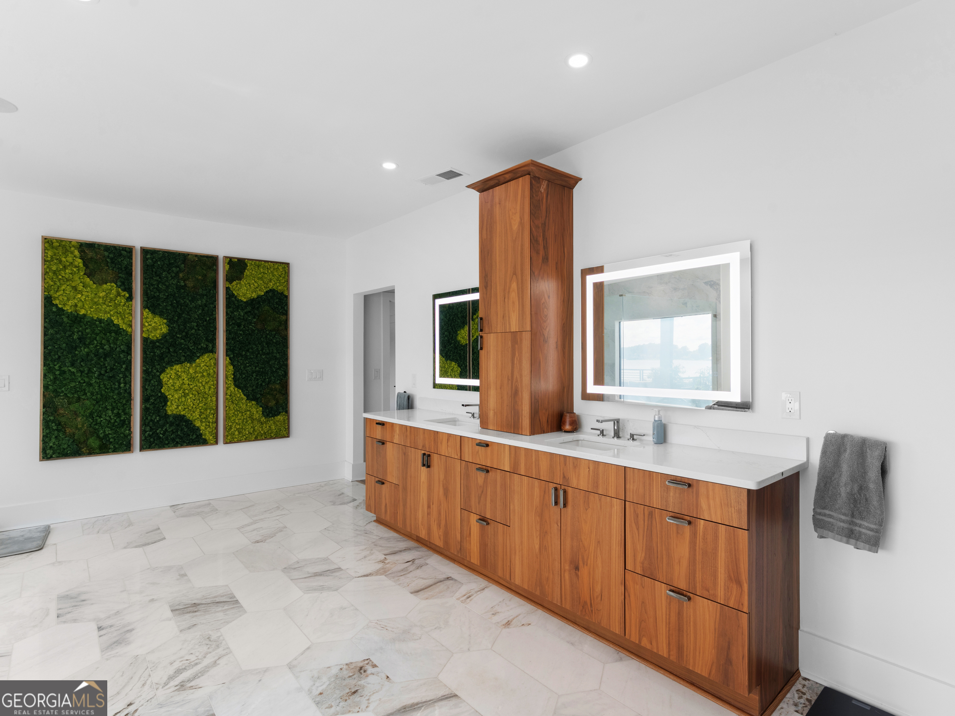 2775 Club Valley Court