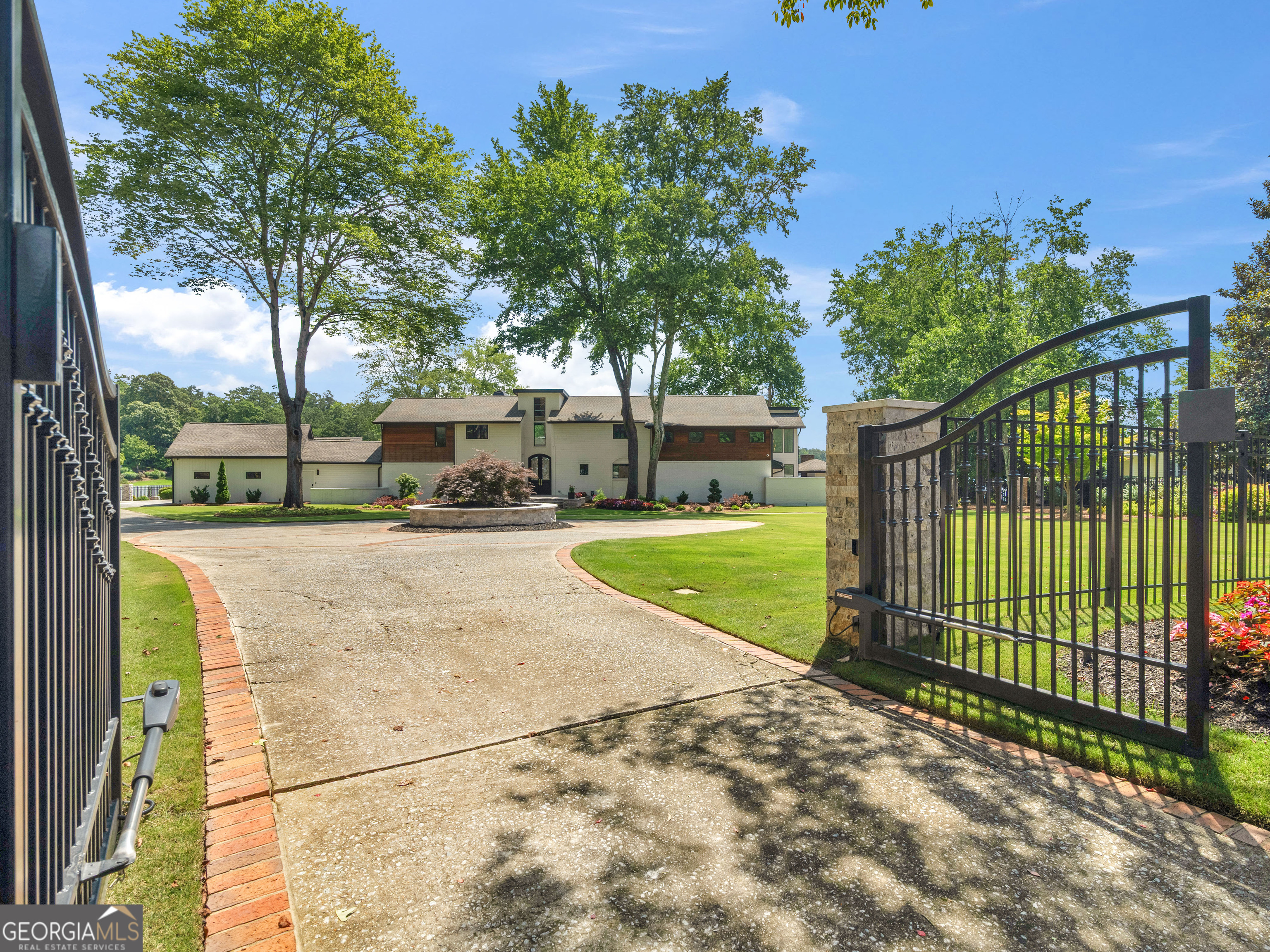 2775 Club Valley Court