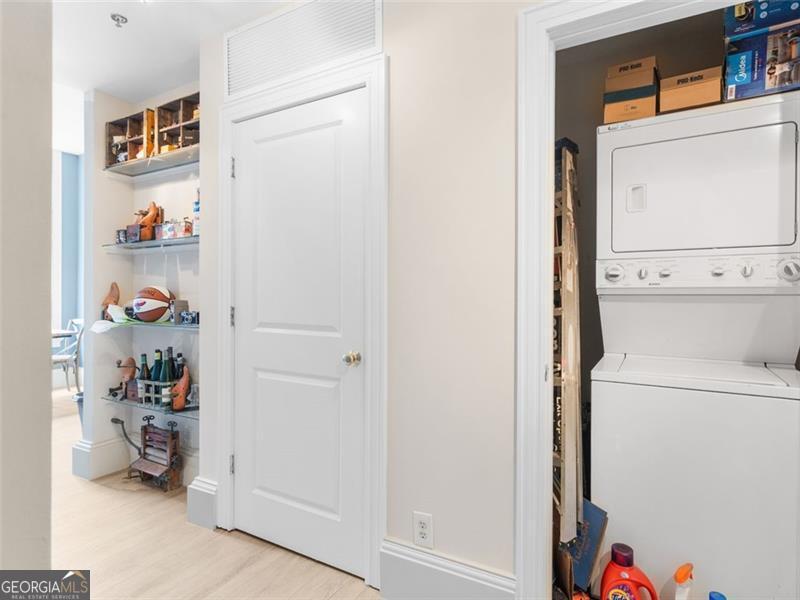 57 FORSYTH Street NW # 5B
