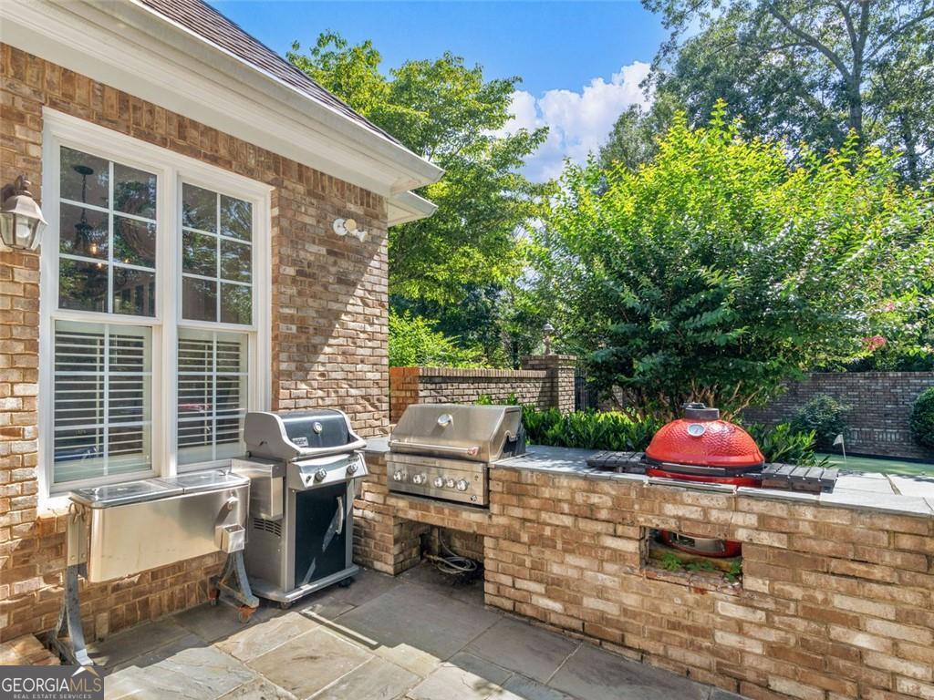 598 ELLIOTT Road