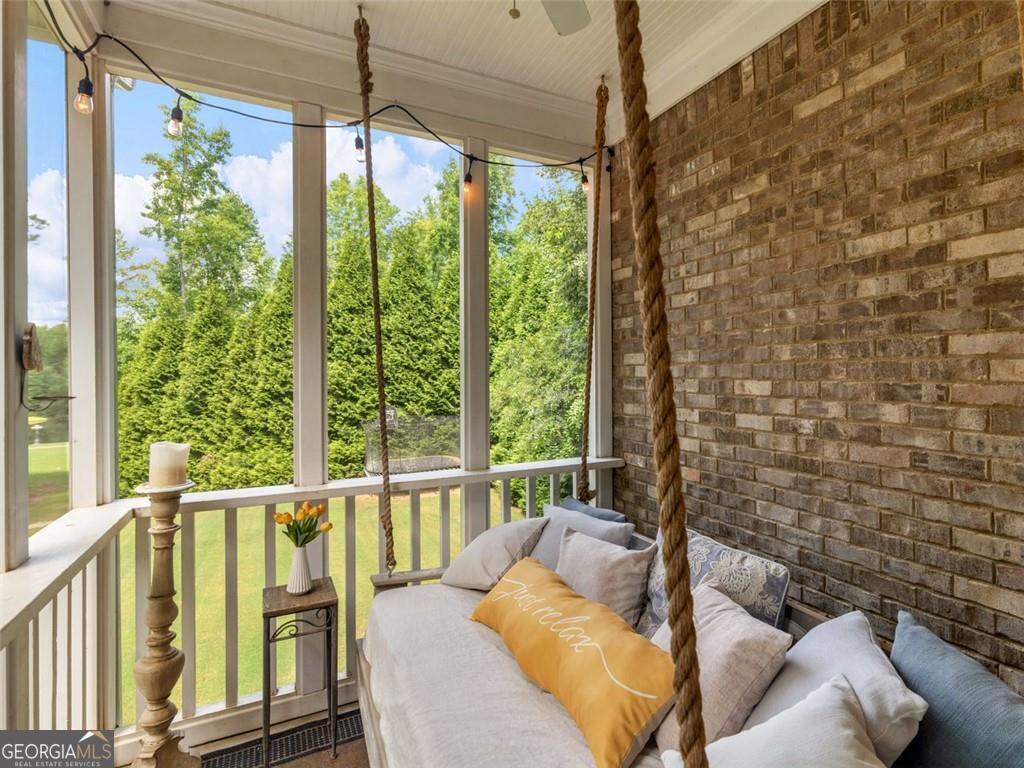 598 ELLIOTT Road