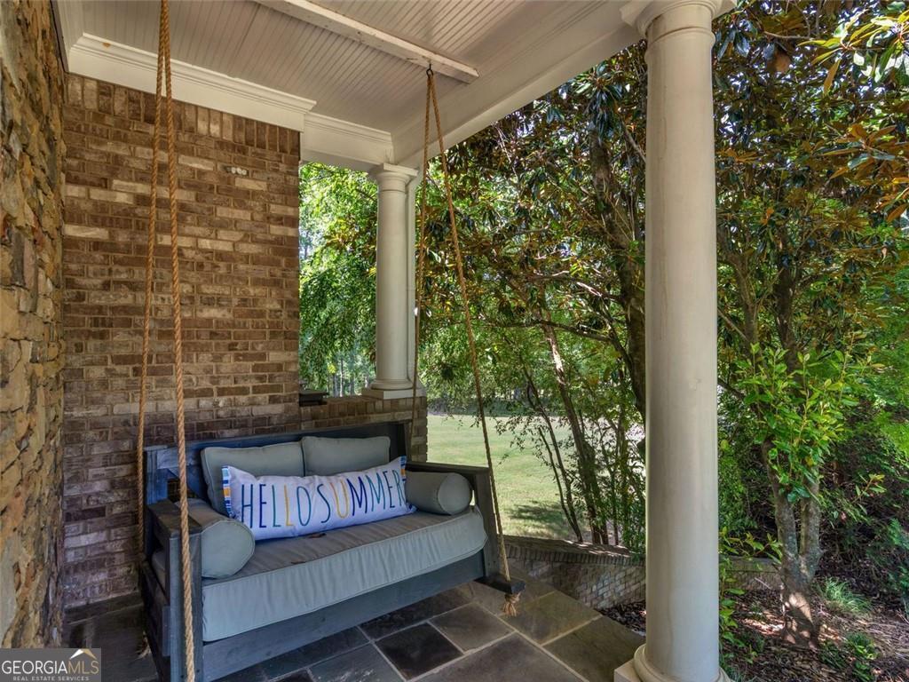 598 ELLIOTT Road