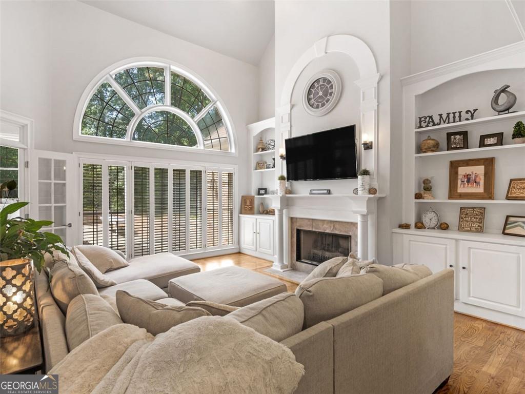 598 ELLIOTT Road