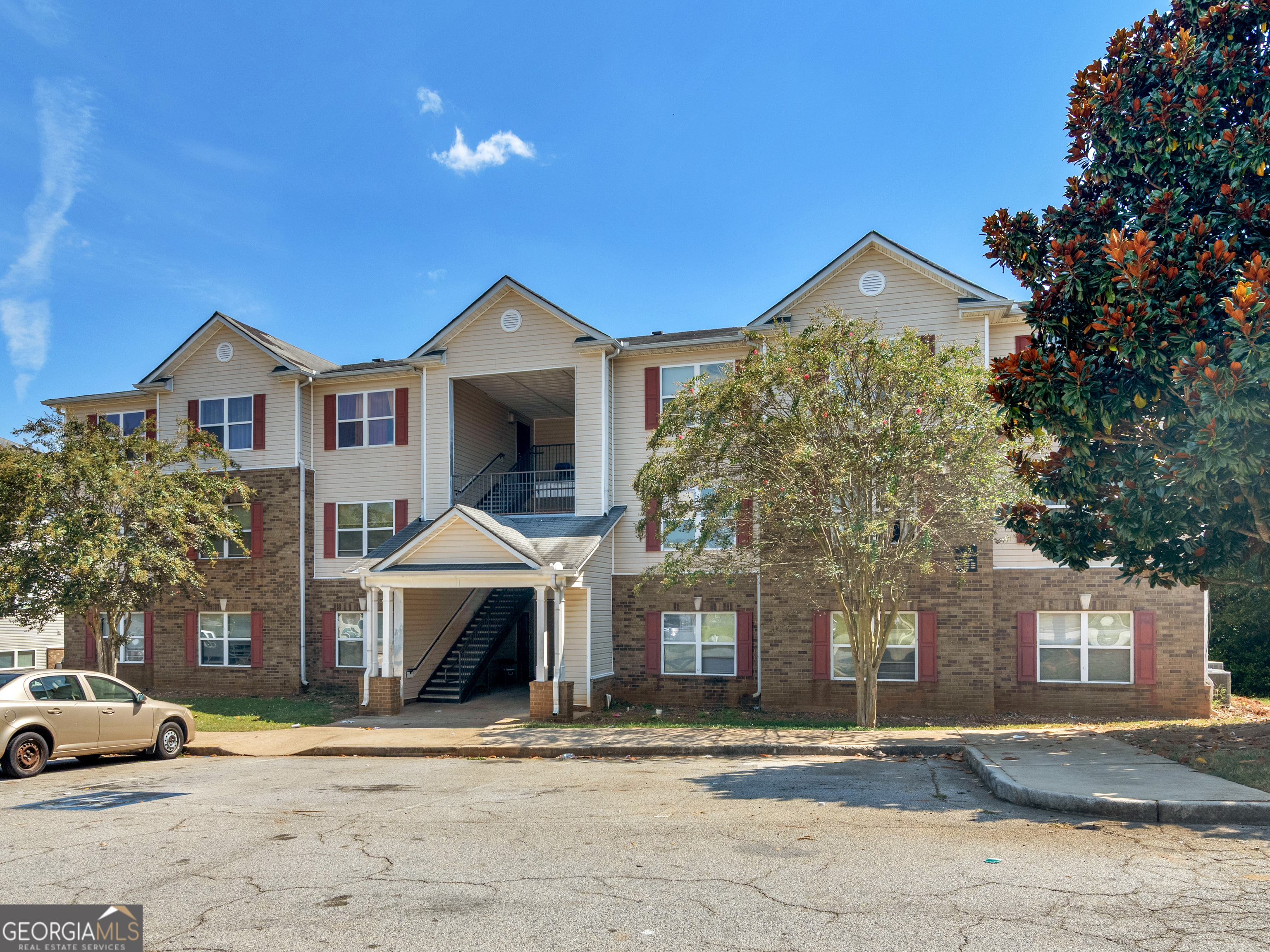 5203 Waldrop Place