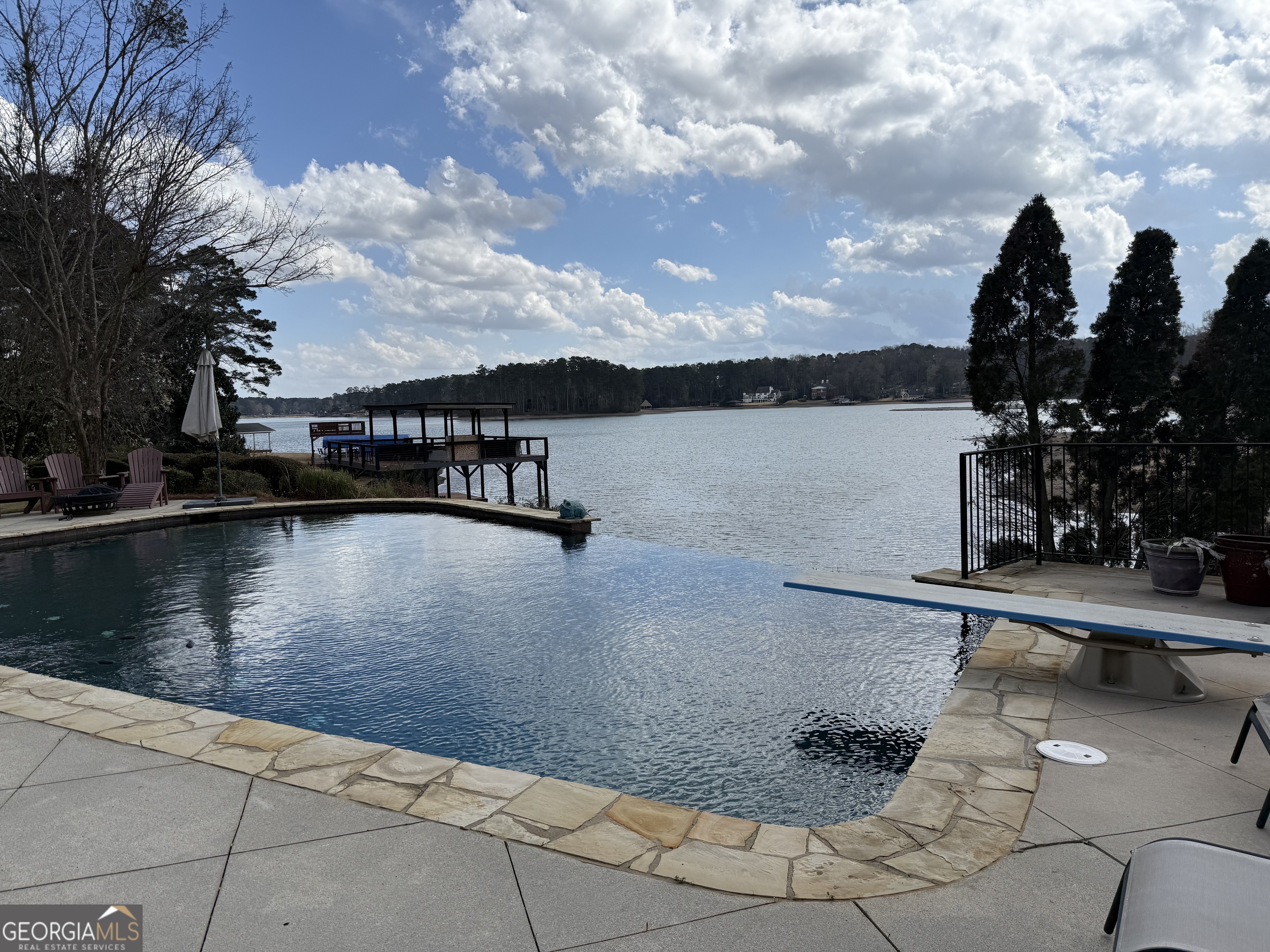 2837 Lake Park Drive