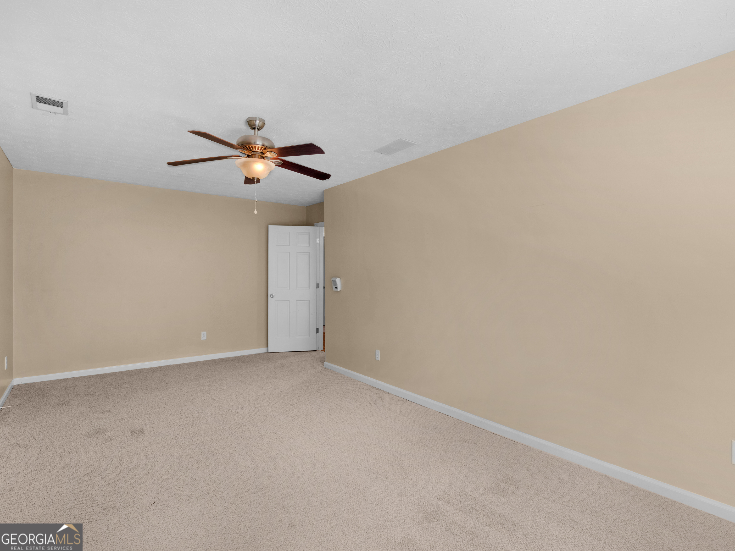 8601 N Shore Drive