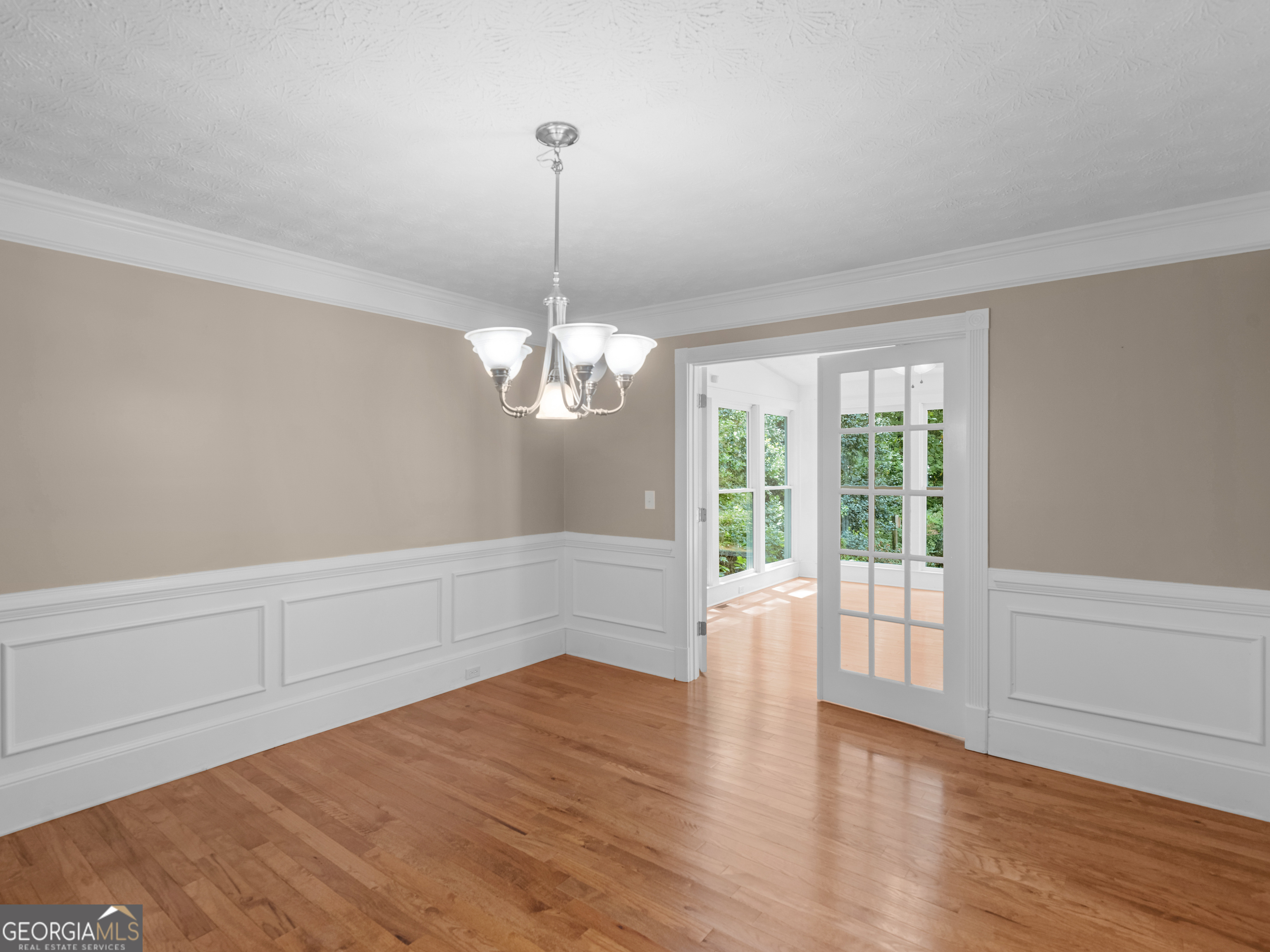8601 N Shore Drive