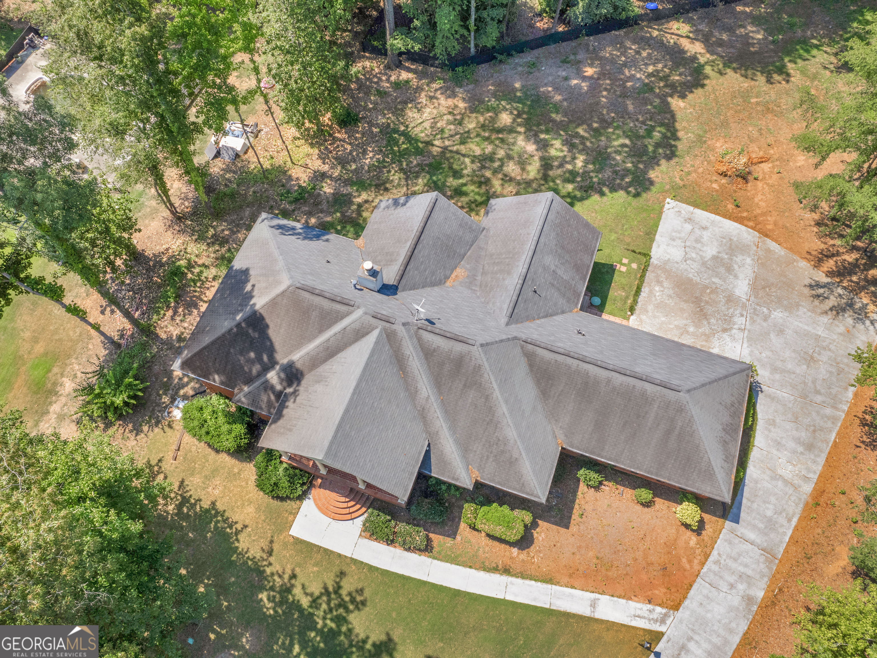 2585 Wildwood Court