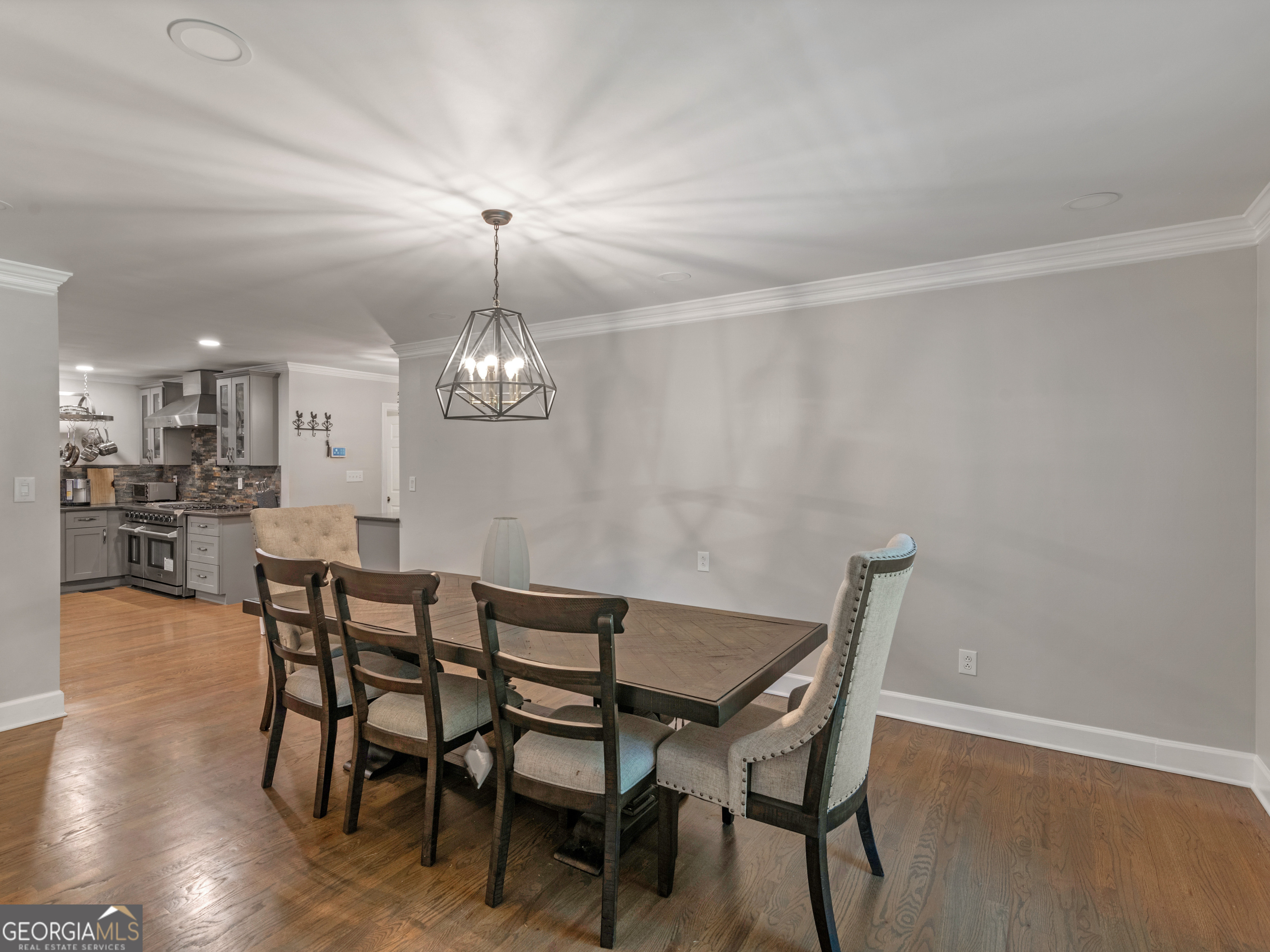 2585 Wildwood Court
