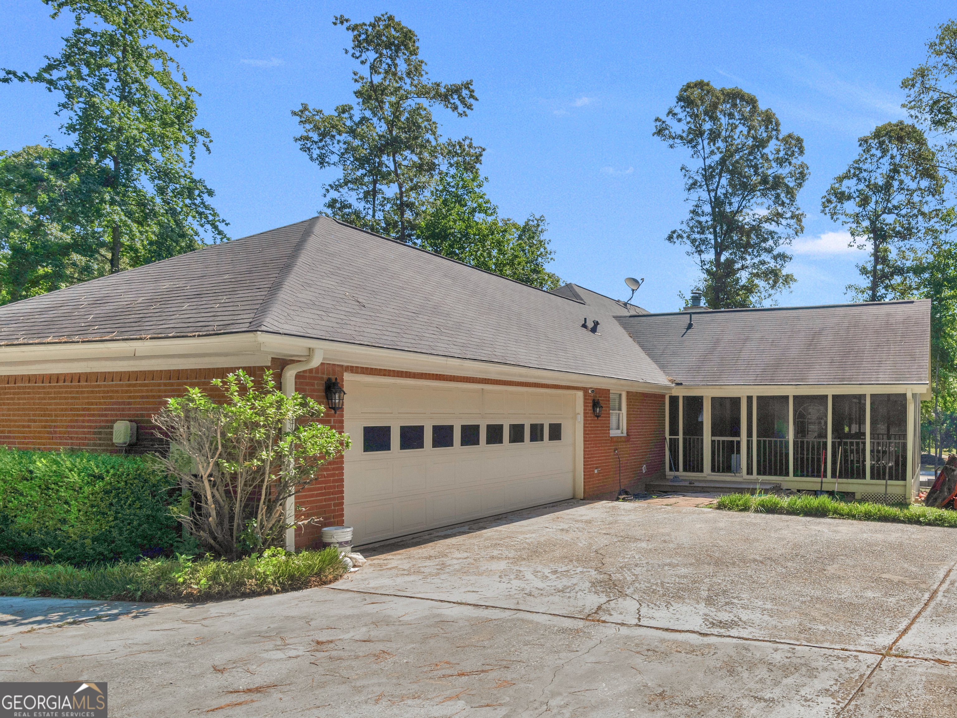 2585 Wildwood Court