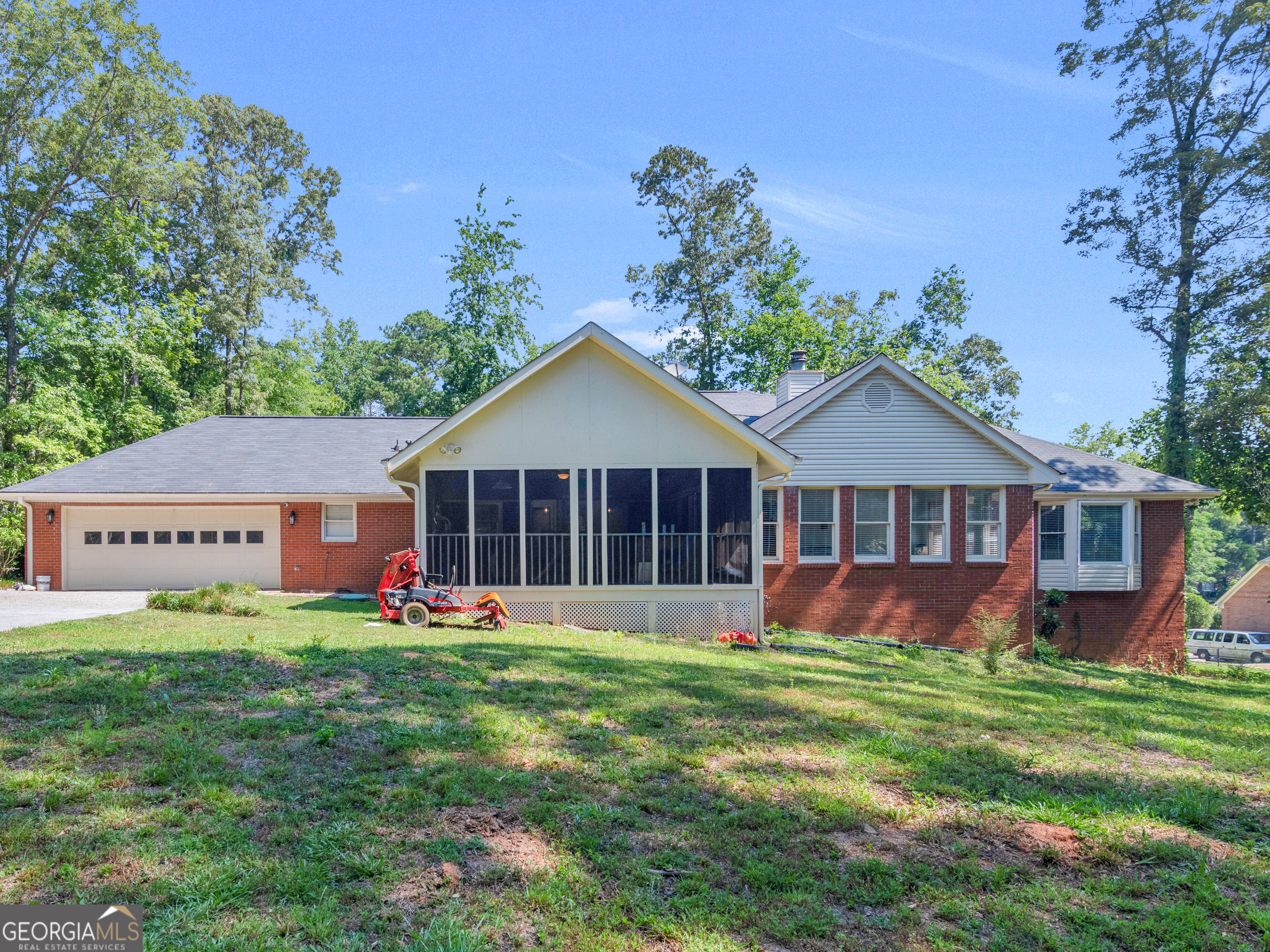 2585 Wildwood Court