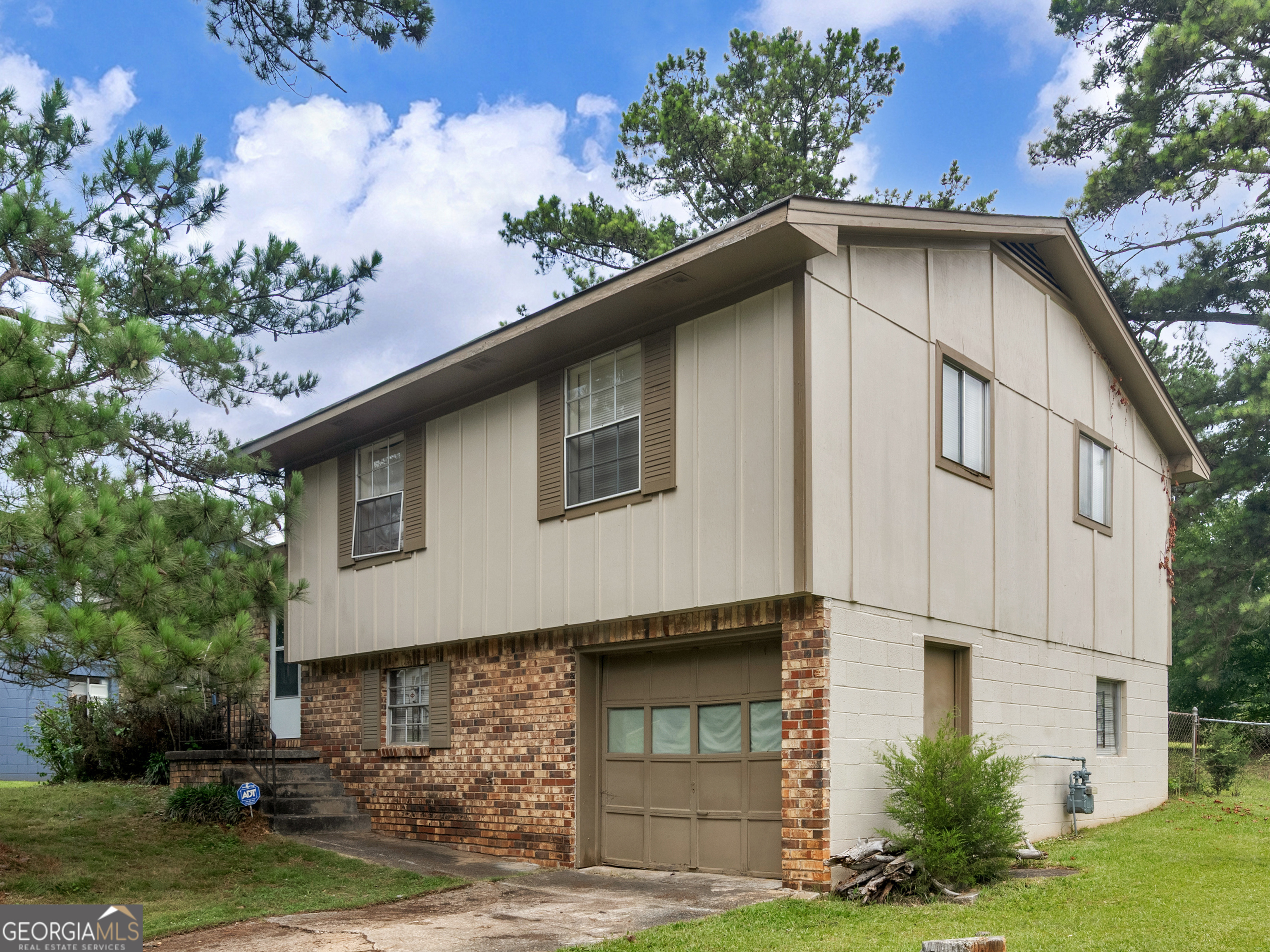 206 W Windemere Way