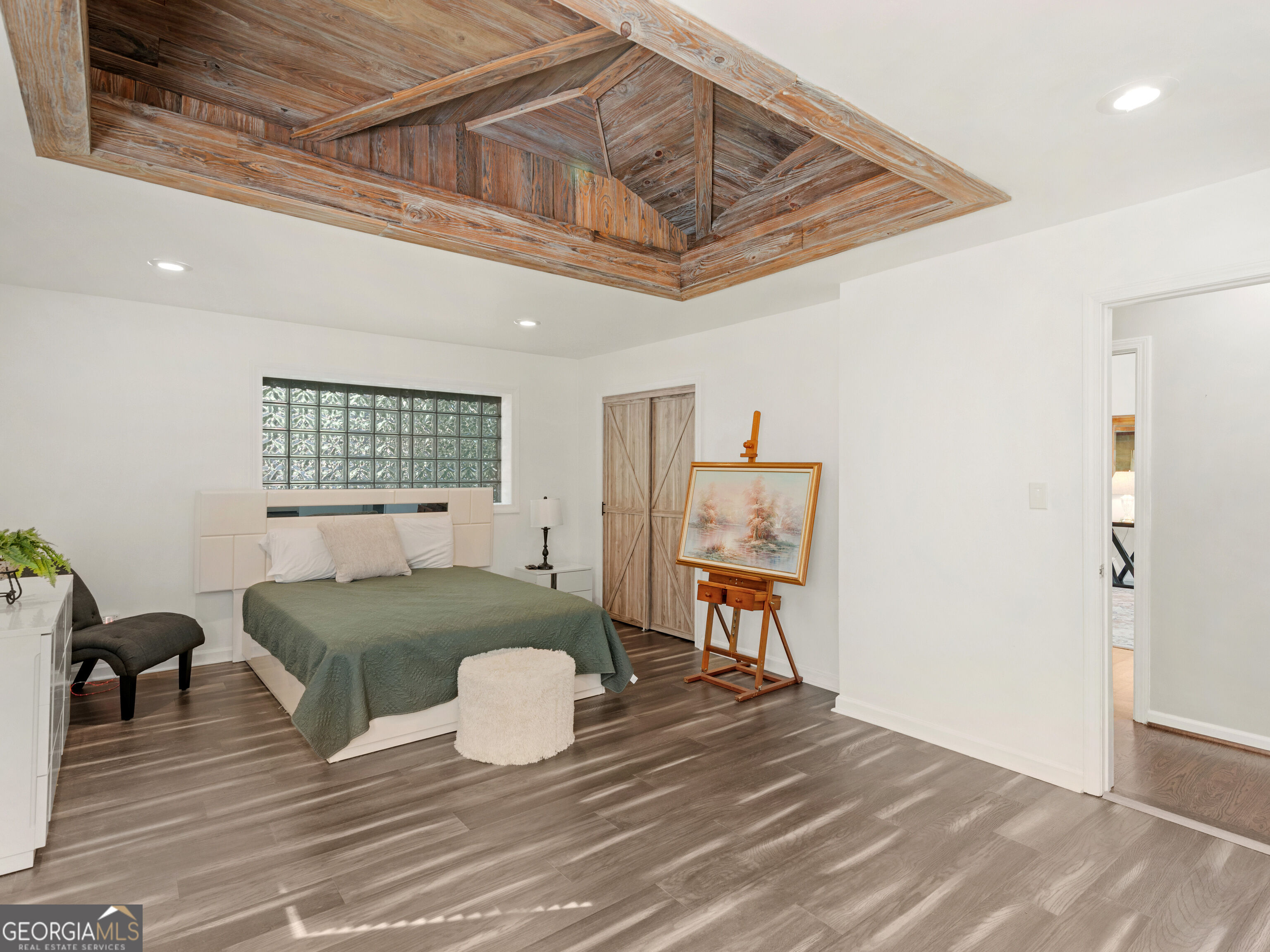 2440 Emerald Drive