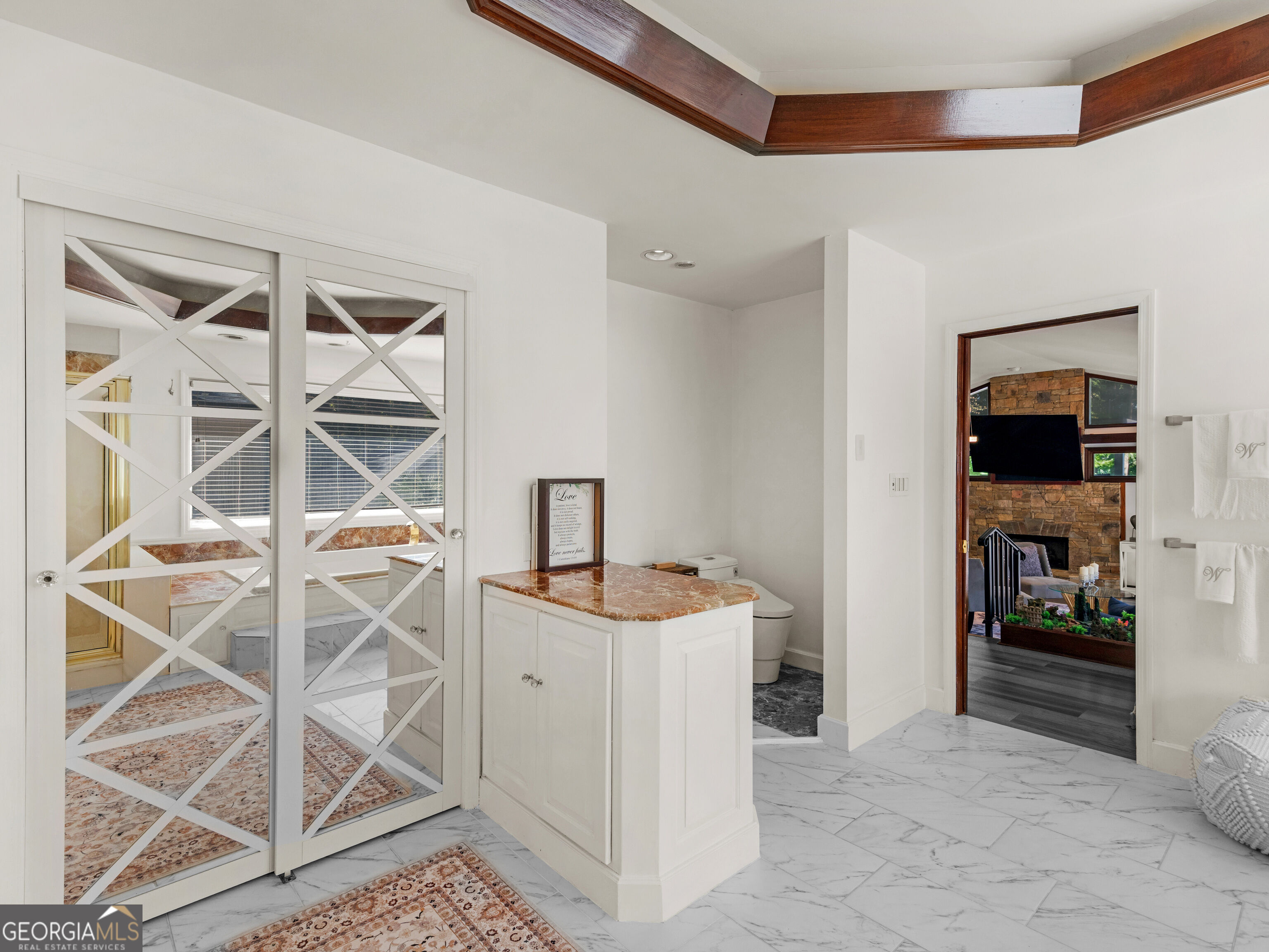 2440 Emerald Drive