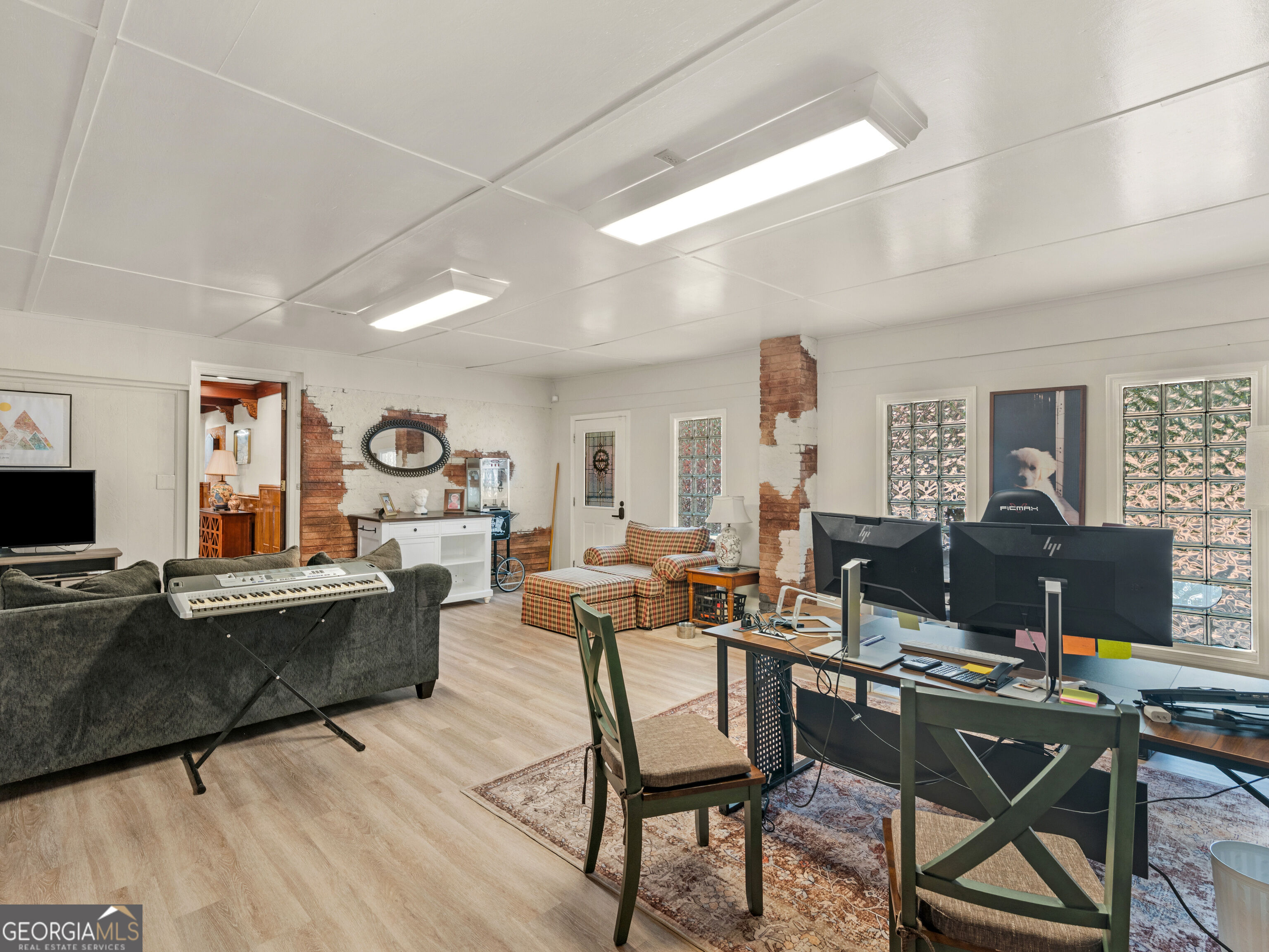 2440 Emerald Drive