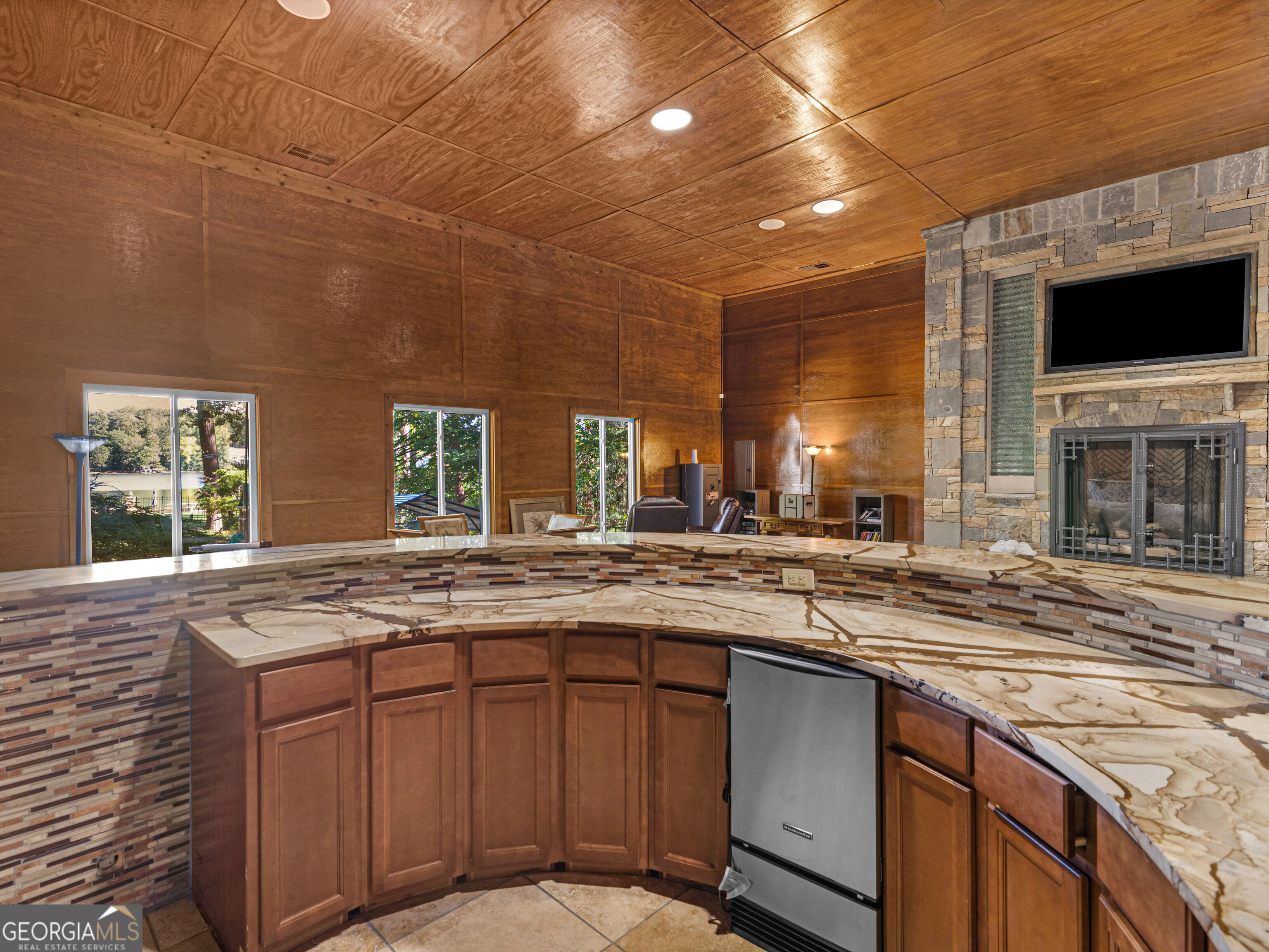 2440 Emerald Drive