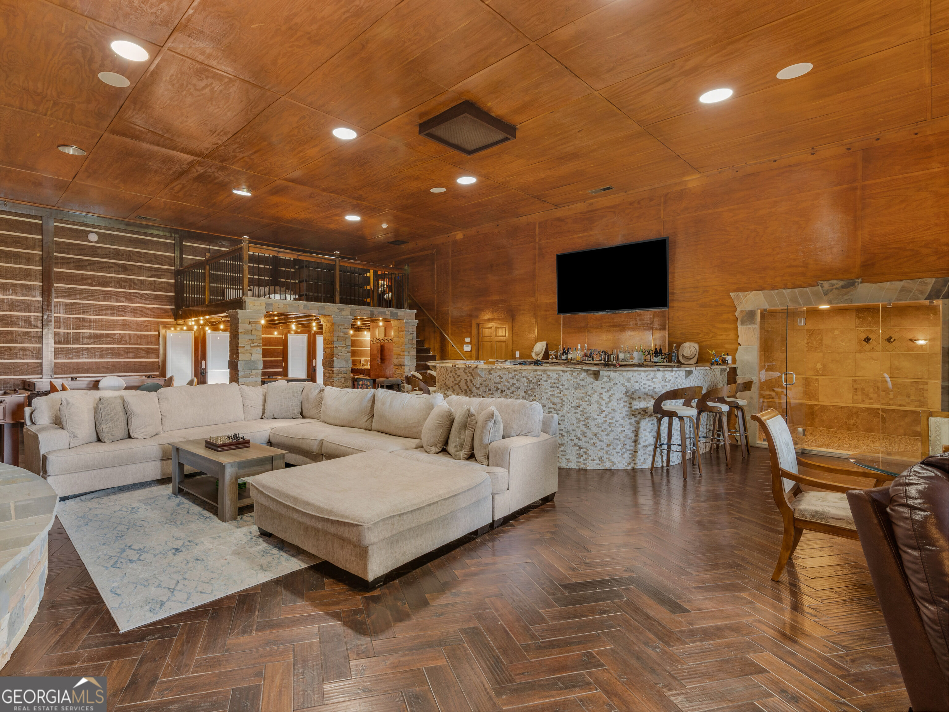 2440 Emerald Drive