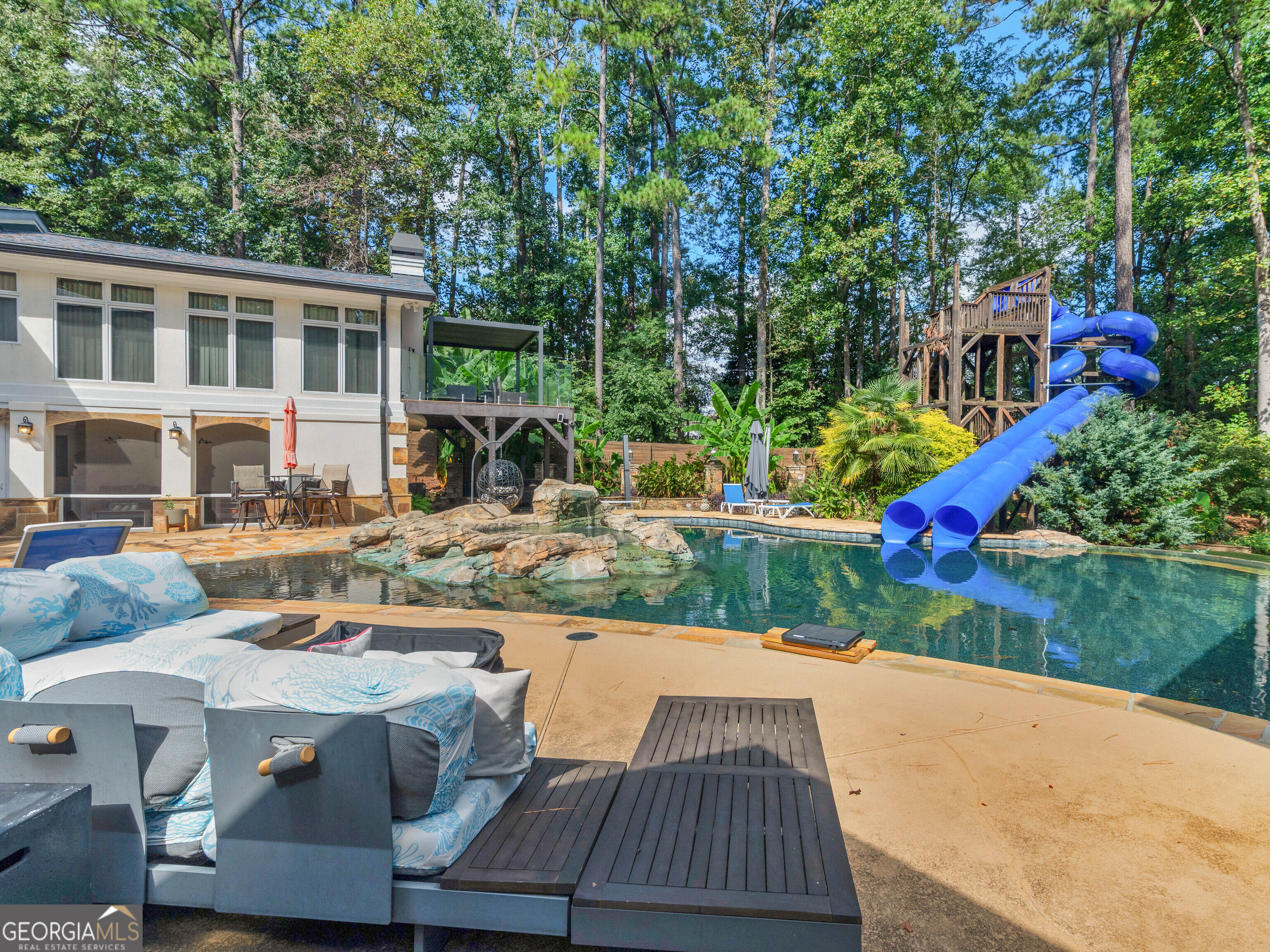 2440 Emerald Drive