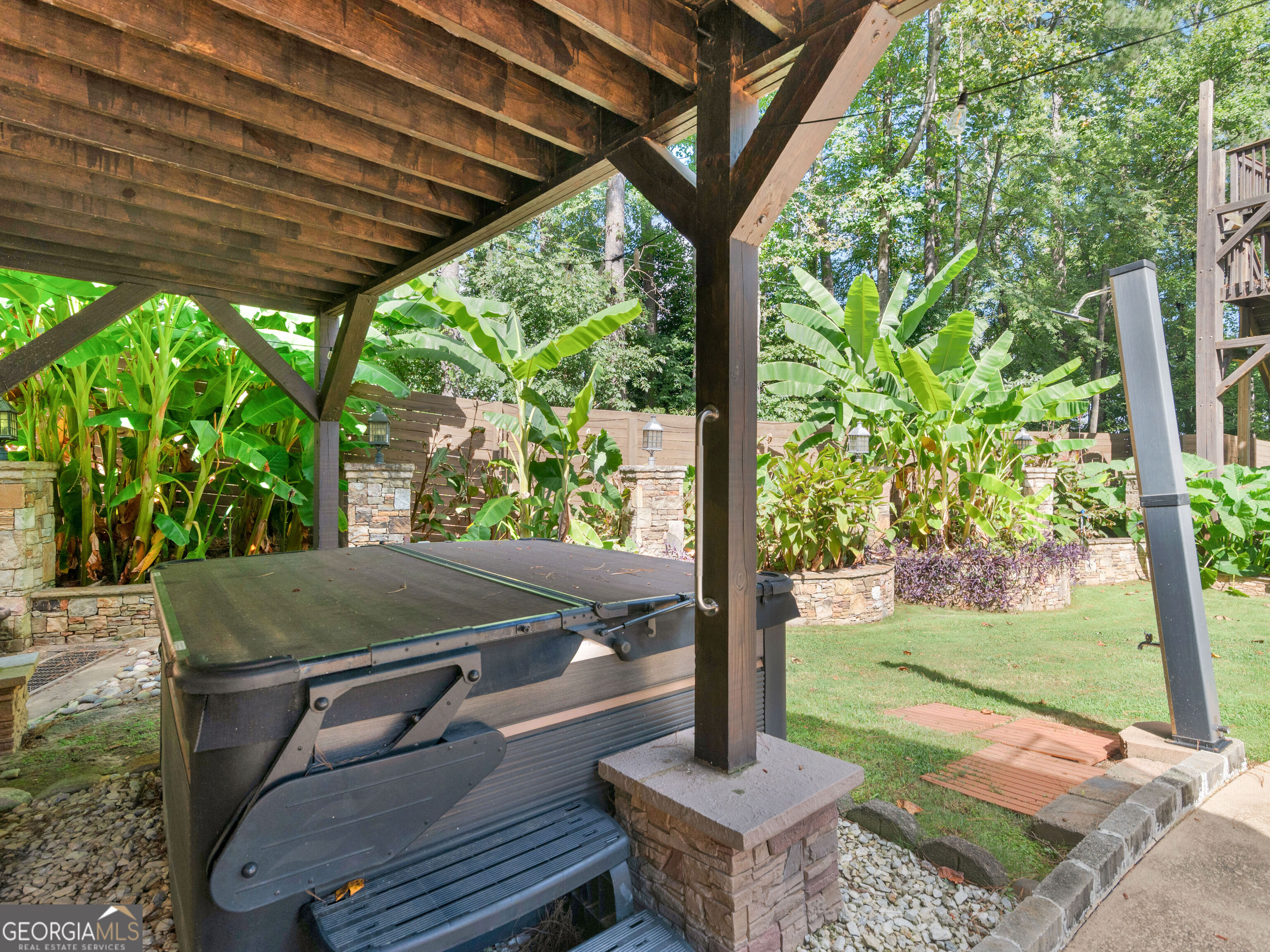 2440 Emerald Drive